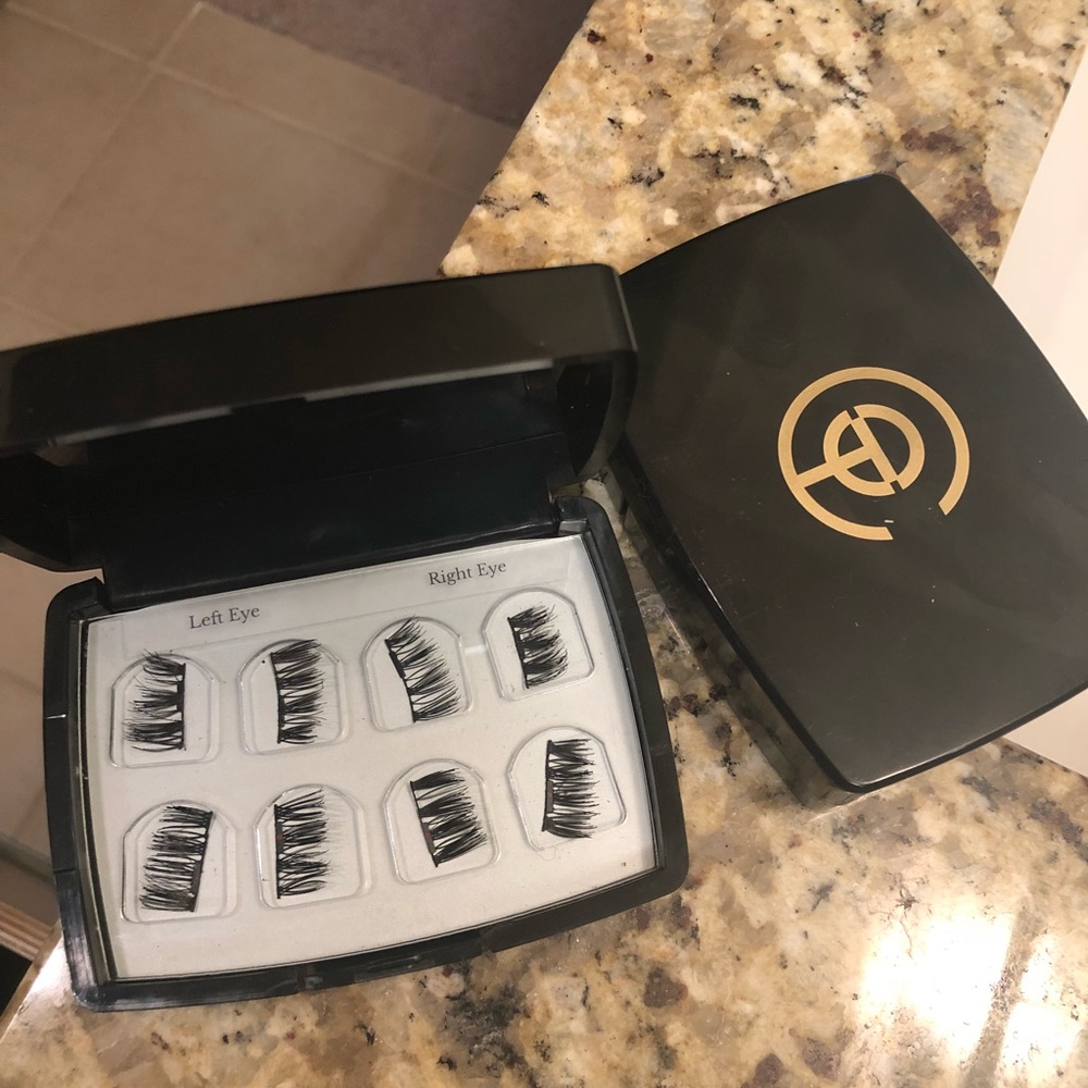One two cosmetics half lash in bold